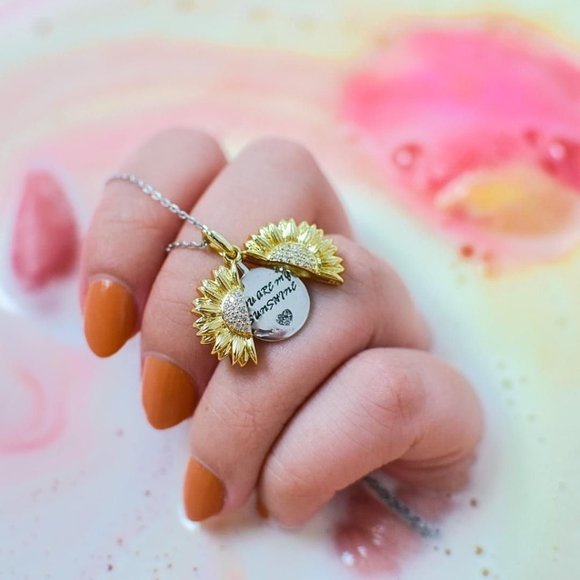 Sunflower necklace "You are my sunshine" Charmed Aroma BP Valentines Day - Picture 4 of 10